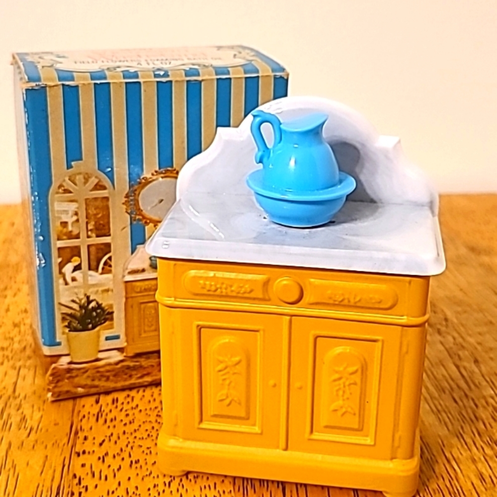 Victorian Washstans bath oil